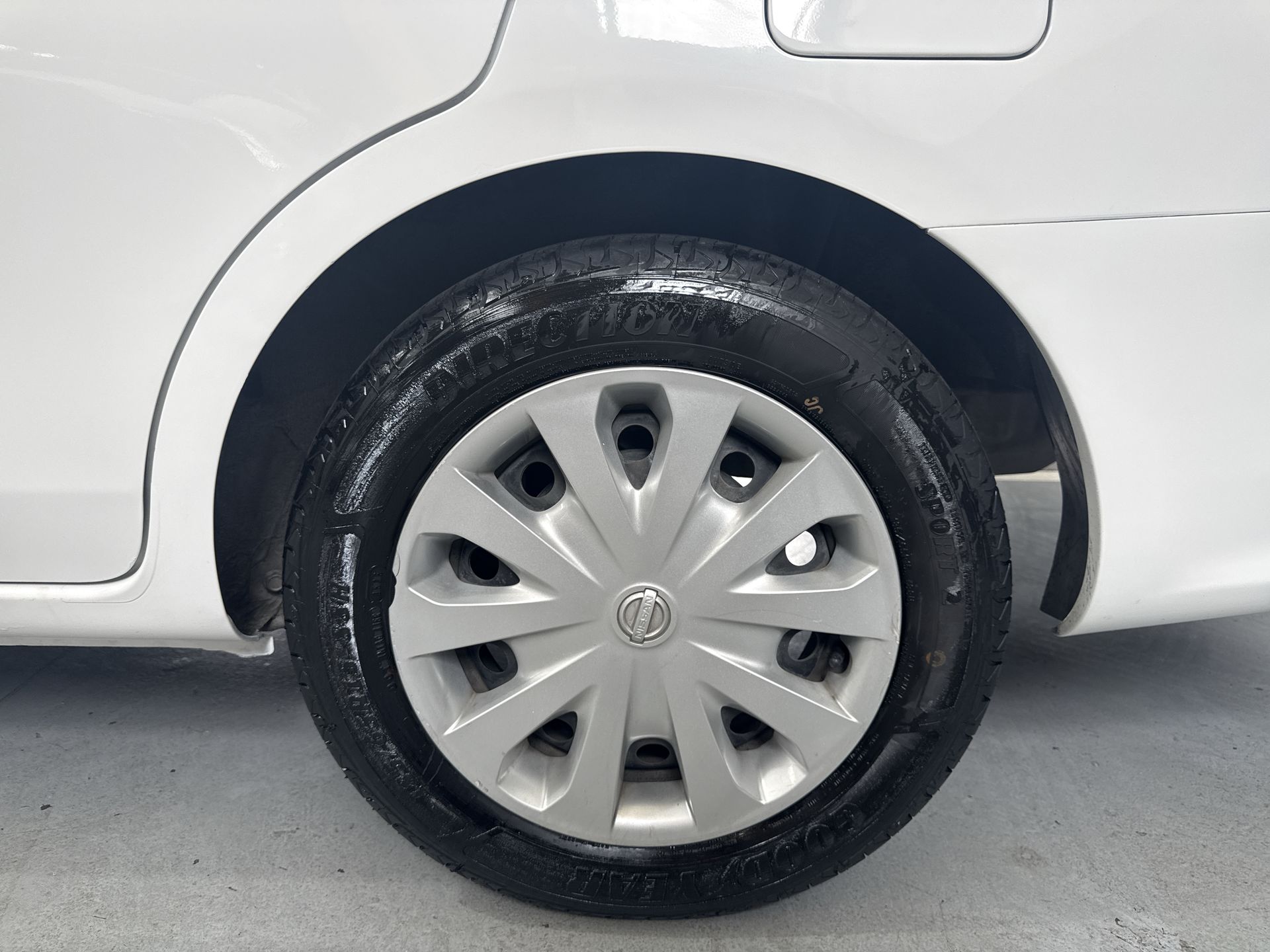 2020 Nissan VERSA MT AC 1.6L