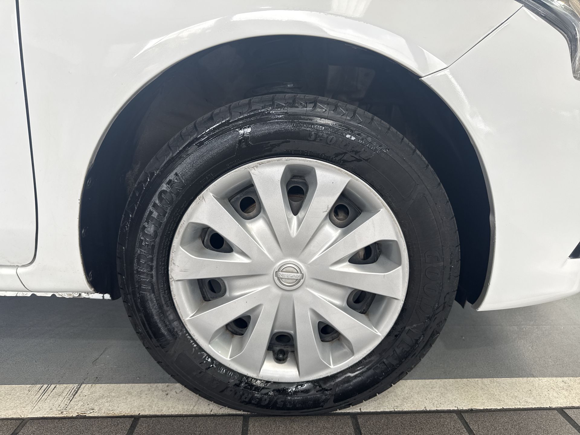 2020 Nissan VERSA MT AC 1.6L