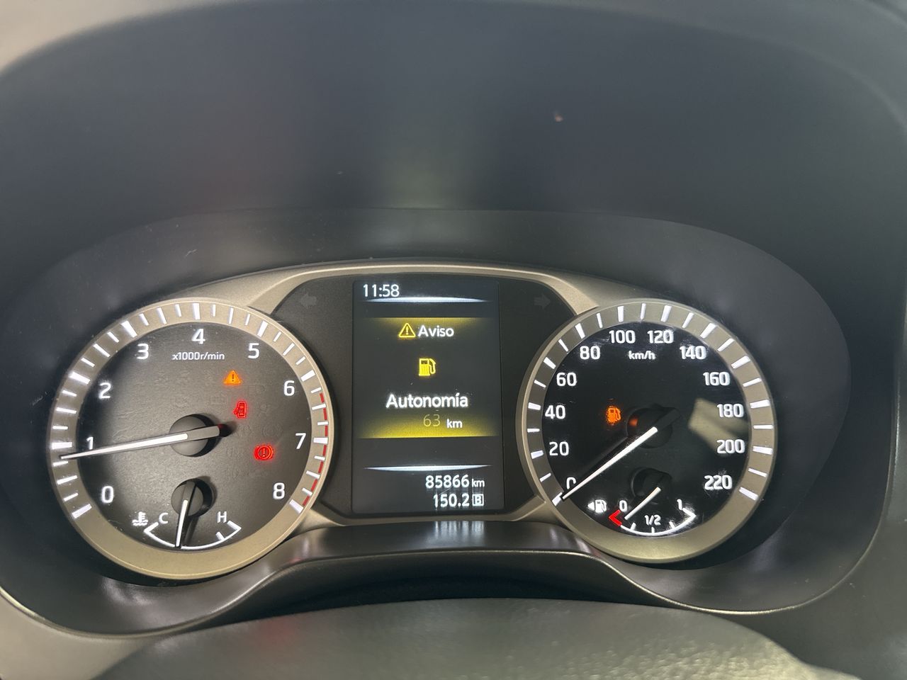 2018 Nissan FRONTIER LE TM AC