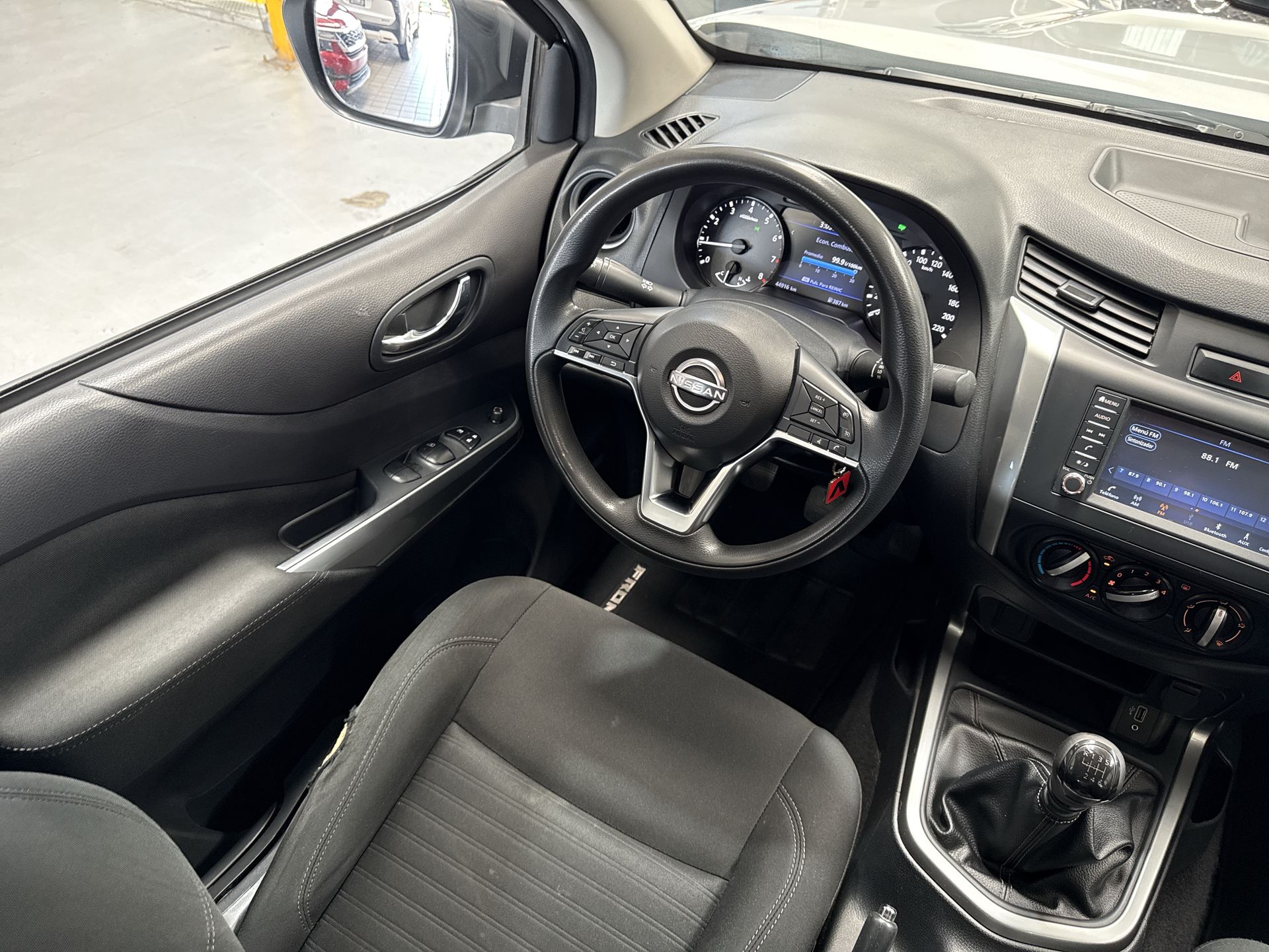 2024 Nissan FRONTIER FRONTIER LE TM 24