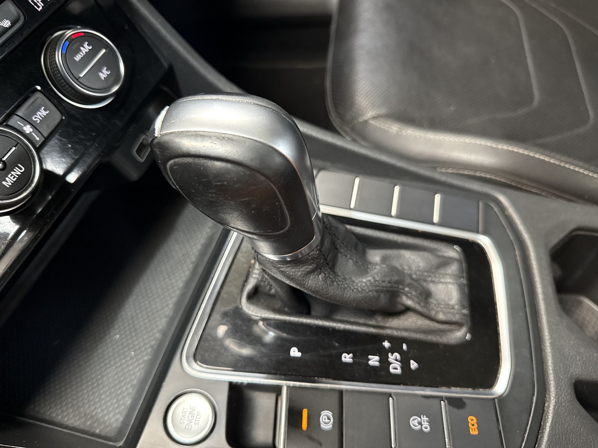 2019 Volkswagen JETTA HIGHLINE TIPTRONIC