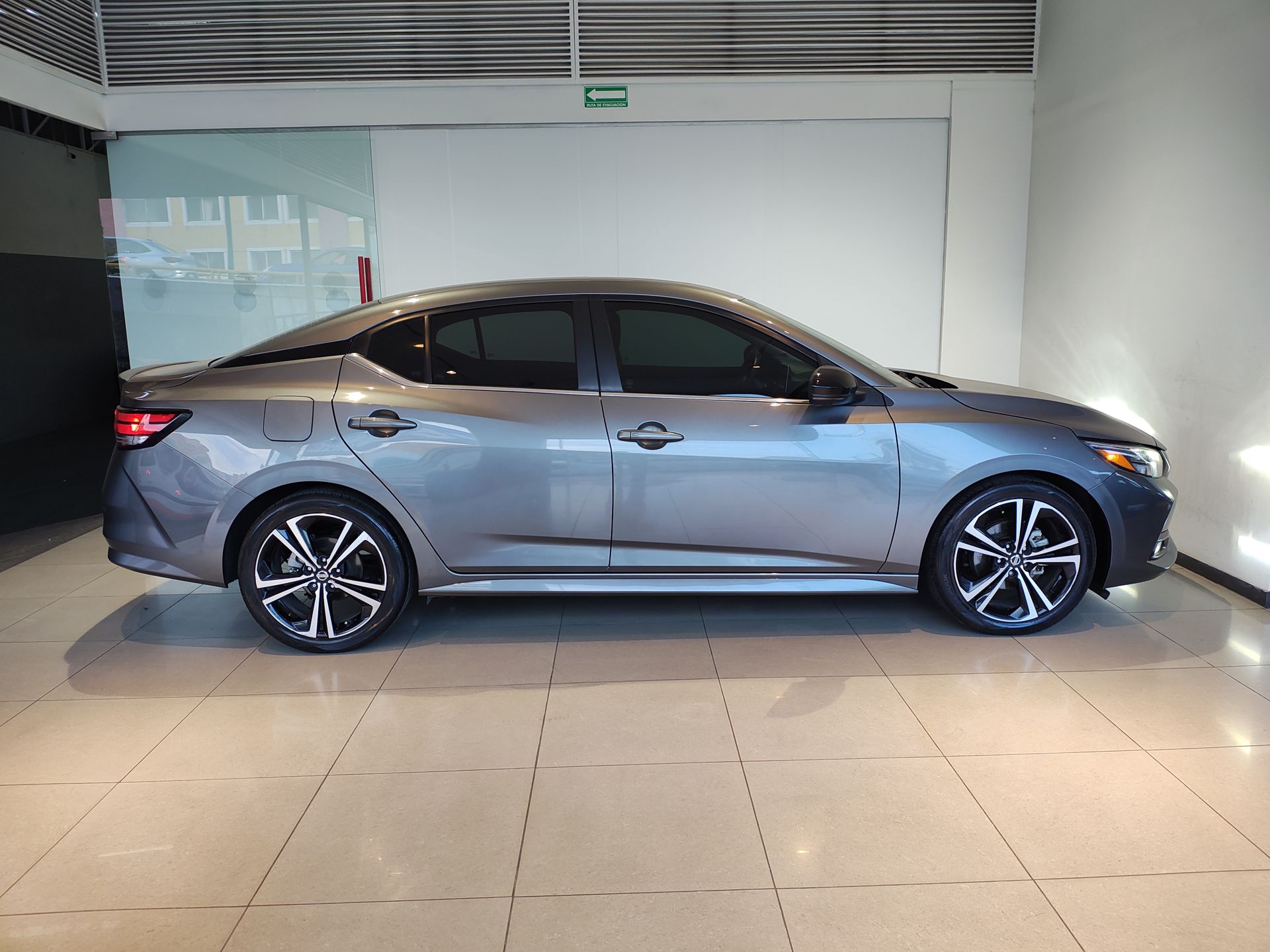 2023 Nissan SENTRA SR CVT 23