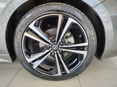 2021 Nissan SENTRA SR BITONO CVT 21