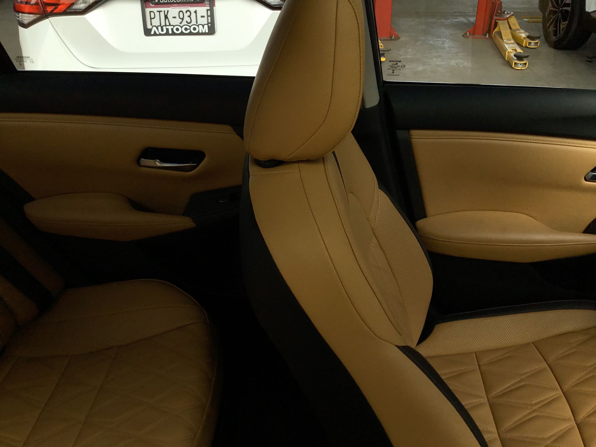 2025 Nissan SENTRA PLATINUM BITONO CVT 25