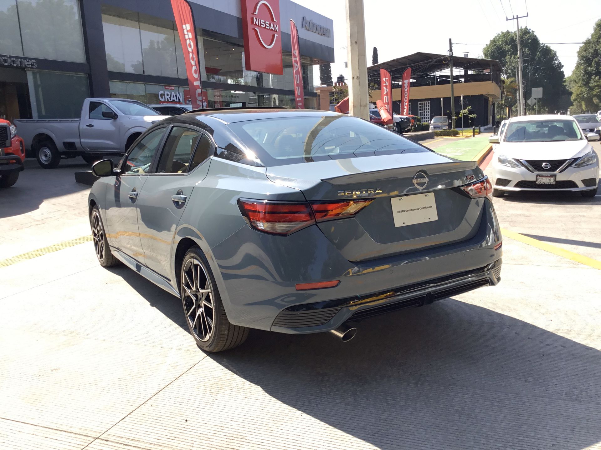 2025 Nissan SENTRA PLATINUM BITONO CVT 25