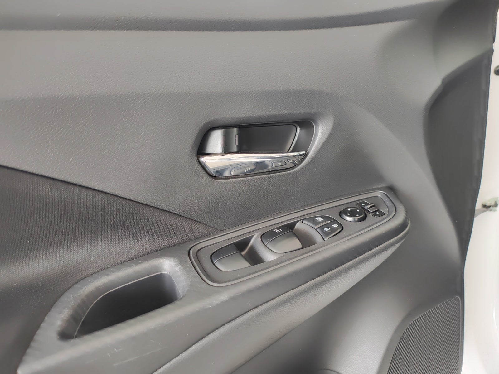 2023 Nissan VERSA ADVANCE MT 23