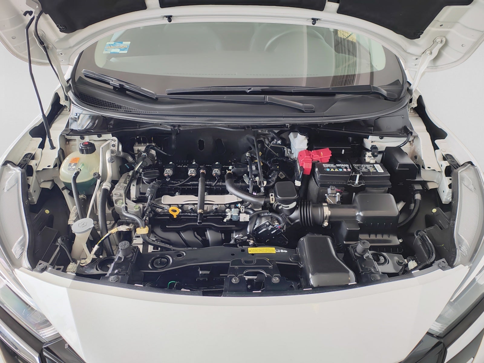 2023 Nissan VERSA ADVANCE MT 23