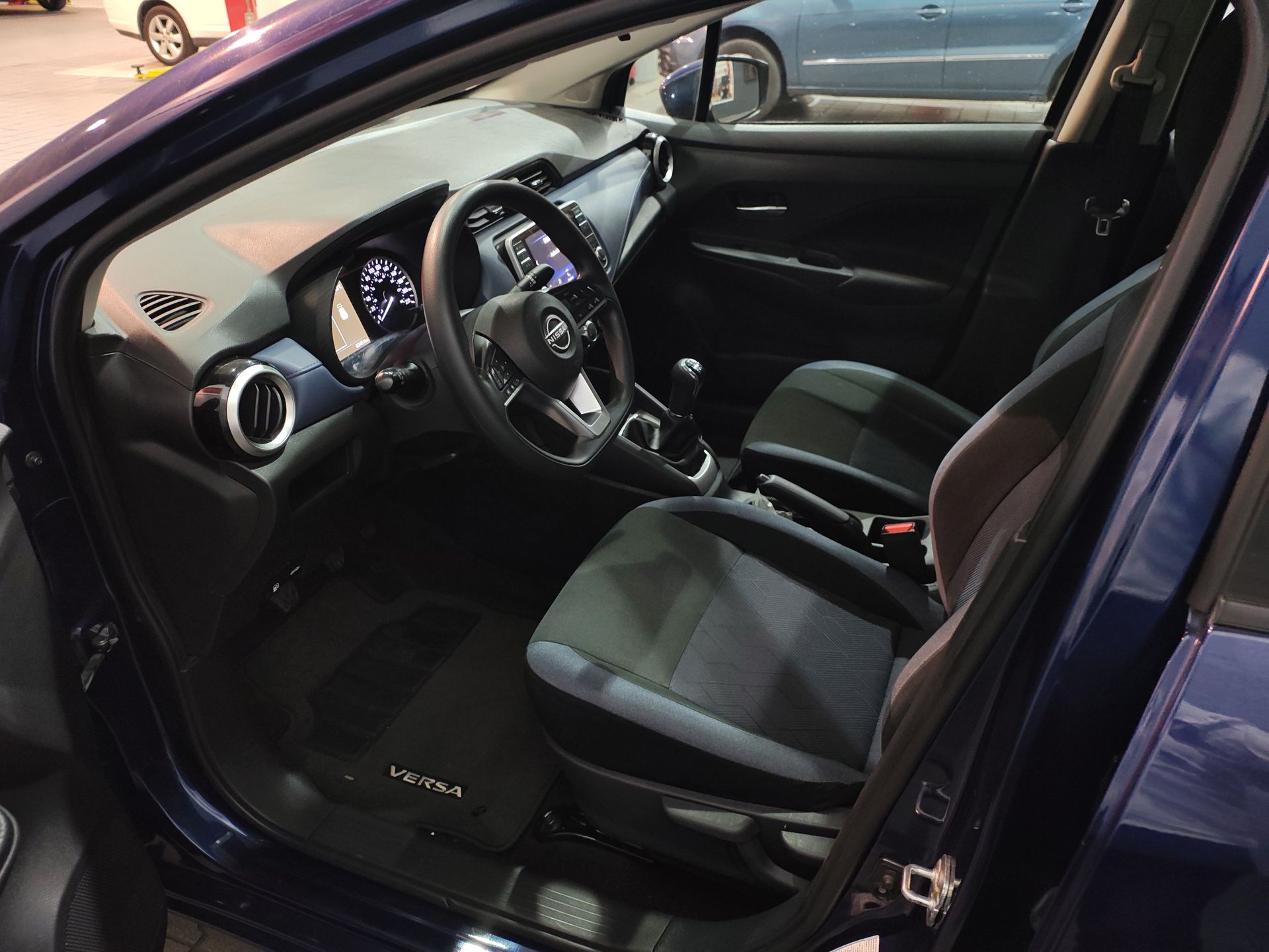 2024 Nissan VERSA ADVANCE MT 24