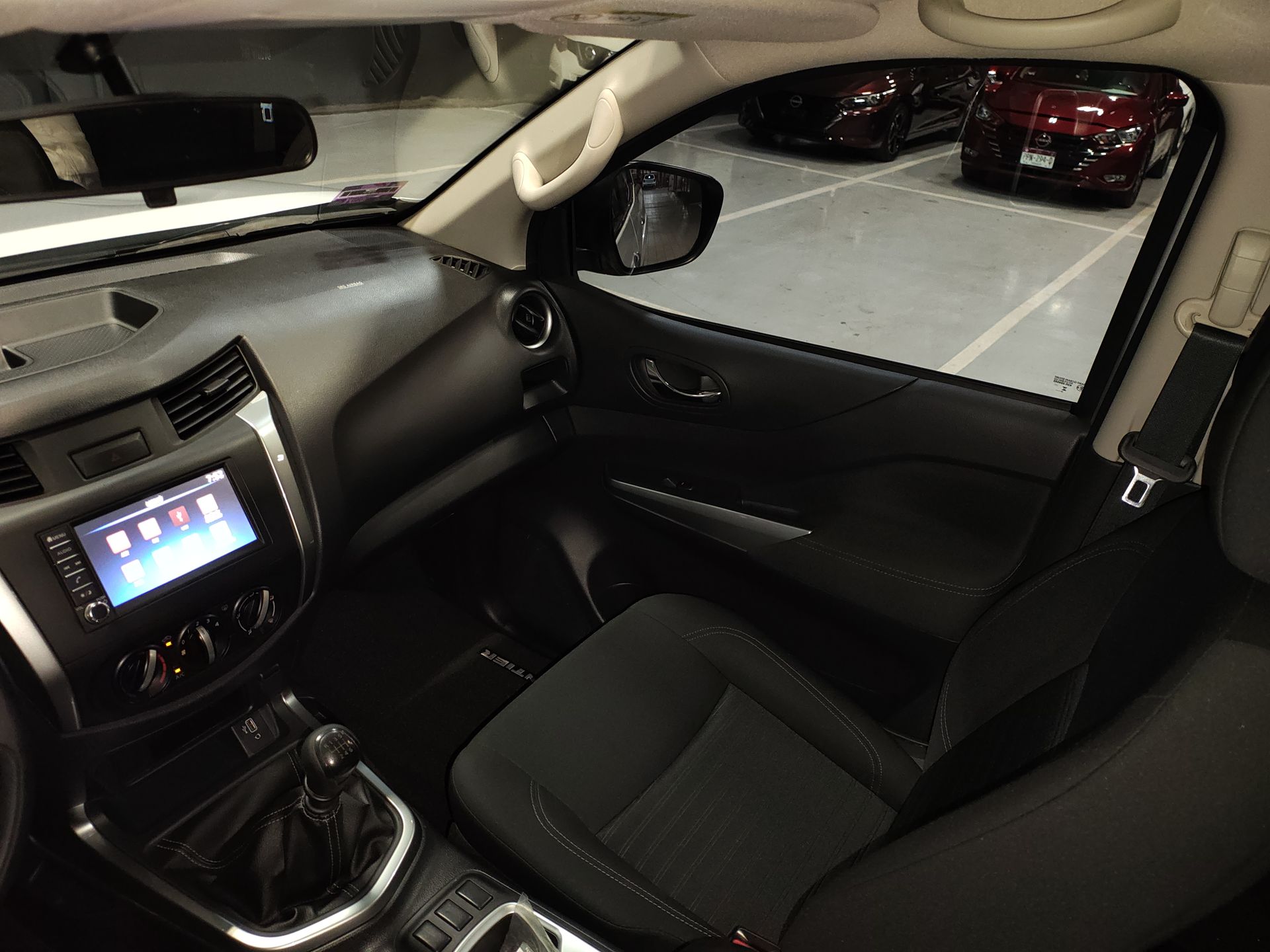 2024 Nissan FRONTIER FRONTIER LE TM 24