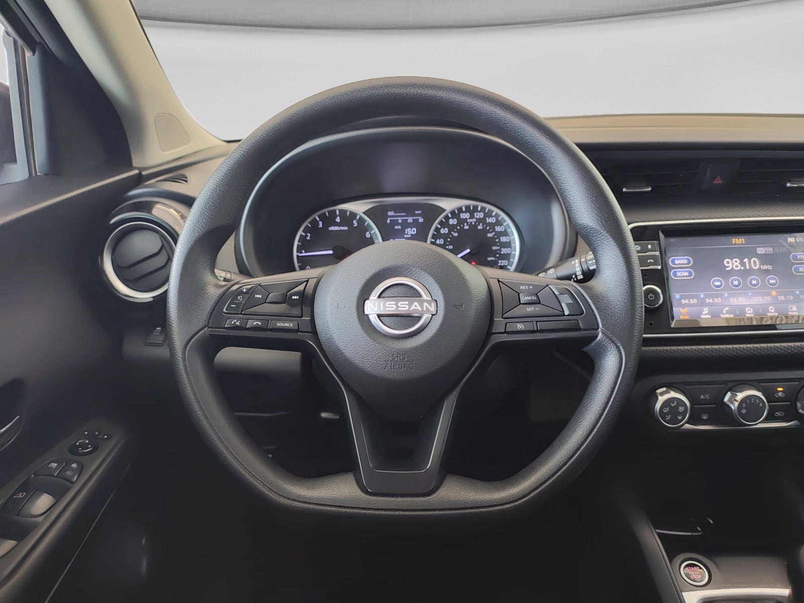 2023 Nissan KICKS ADVANCE 1.6 LTS MT 23