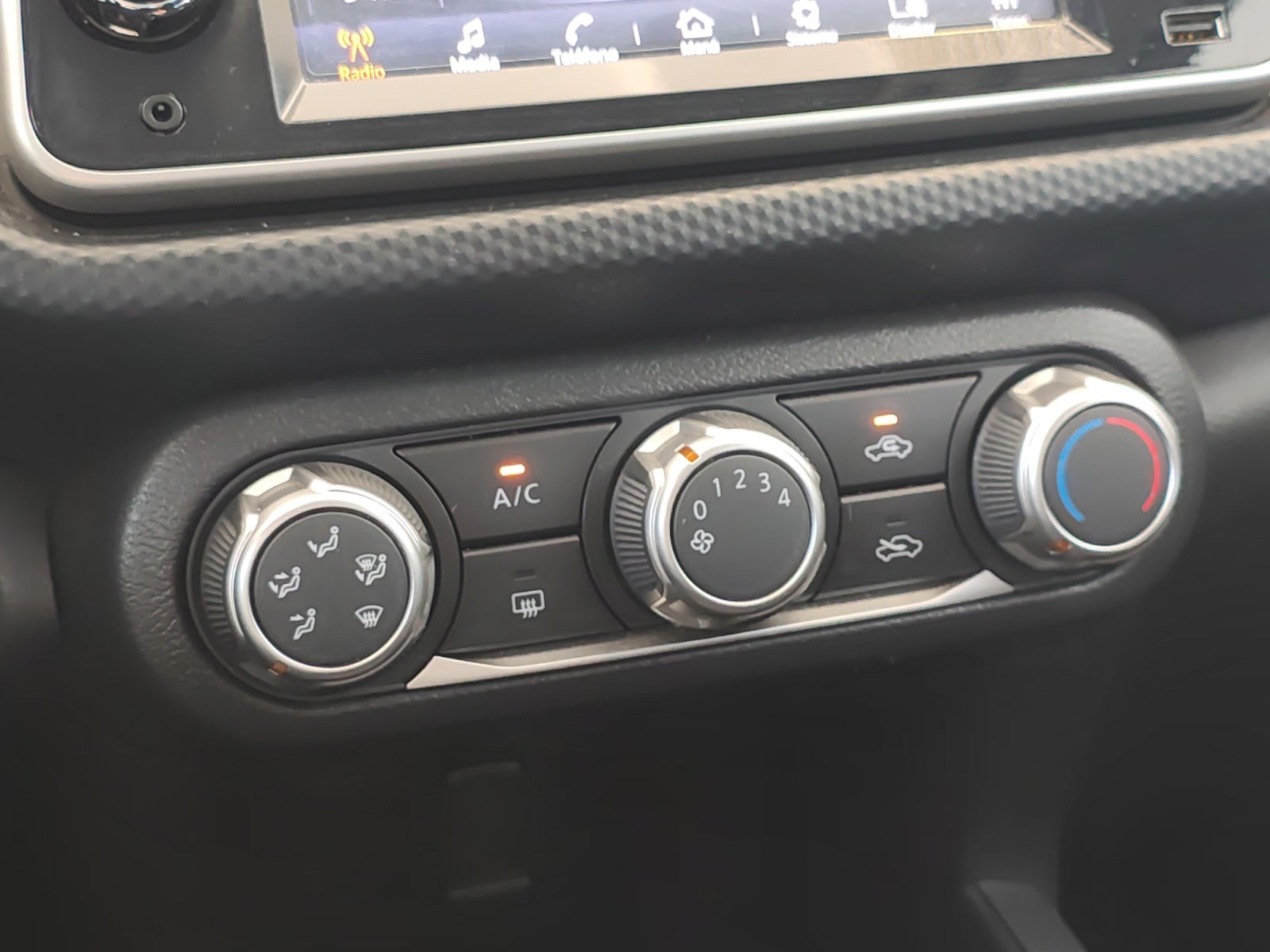 2023 Nissan KICKS ADVANCE 1.6 LTS MT 23