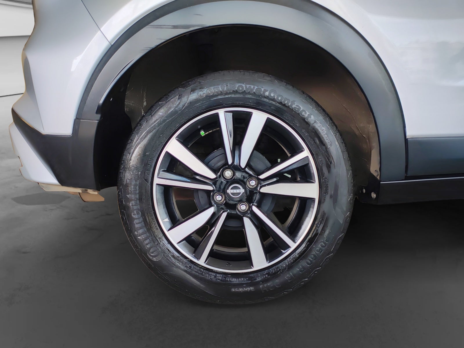 2023 Nissan KICKS ADVANCE 1.6 LTS MT 23