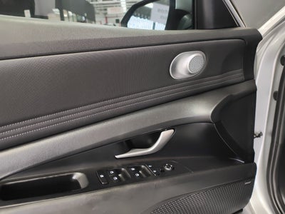 2023 Hyundai ELANTRA LIMITED TECH IVT