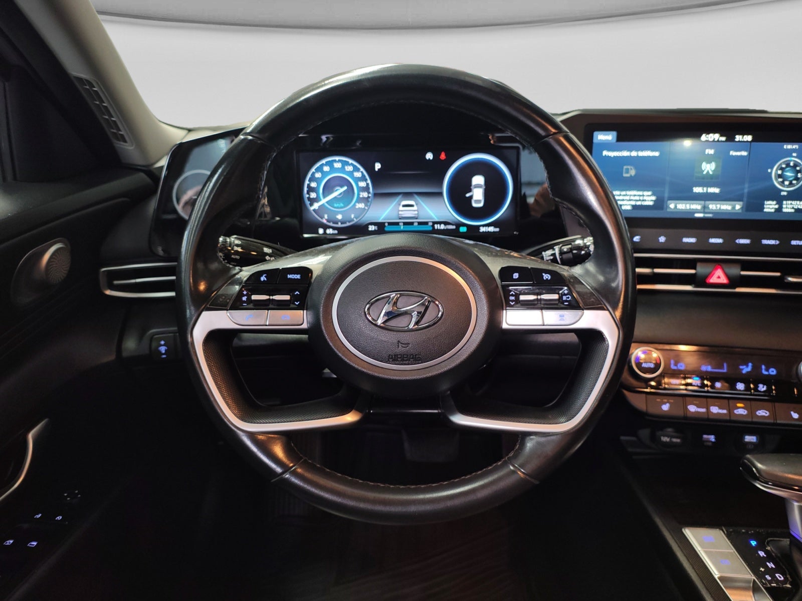 2023 Hyundai ELANTRA LIMITED TECH IVT