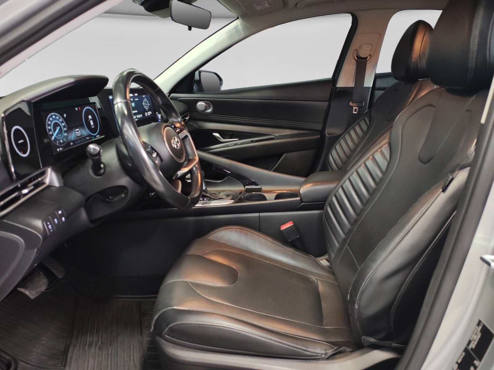 2023 Hyundai ELANTRA LIMITED TECH IVT