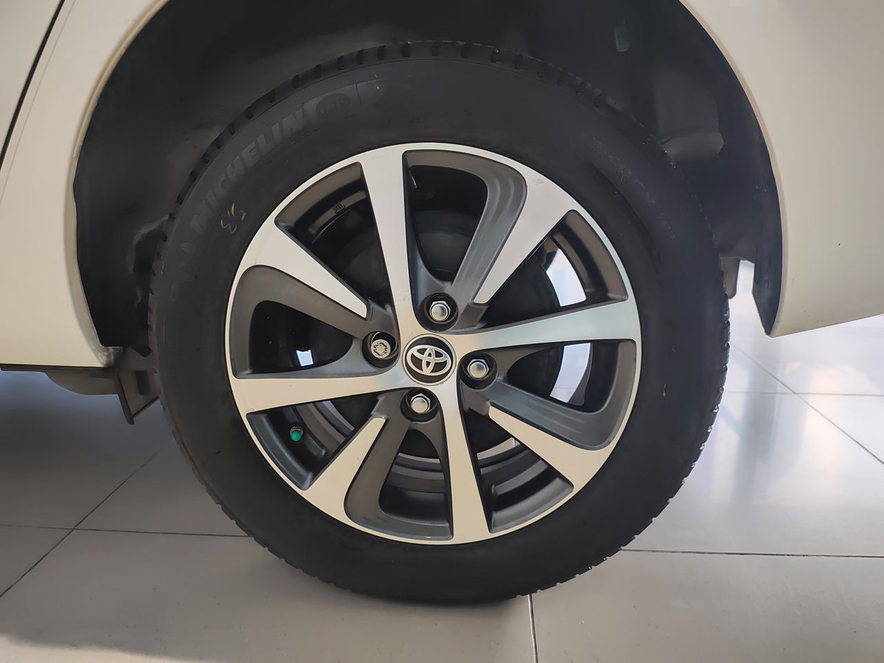 2019 Toyota PRIUS 1.5 HYBRID AUTO