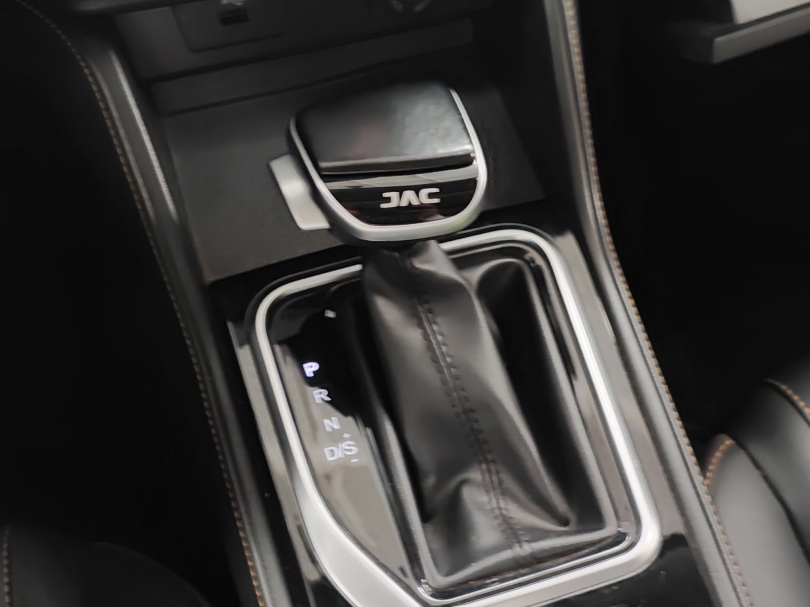 2022 JAC SEI4 ACTIVE CVT