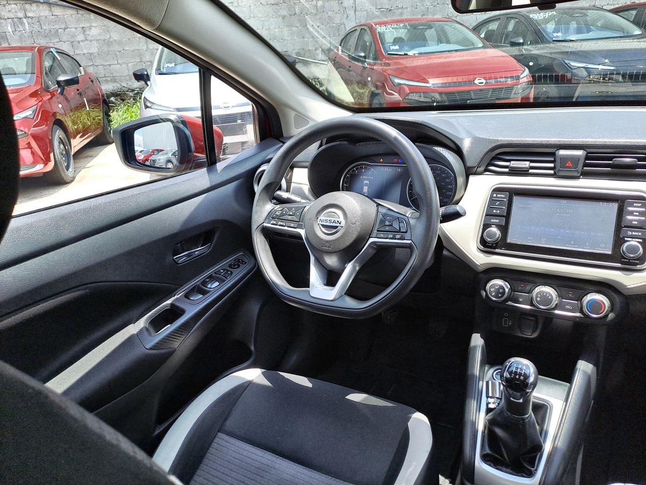 2021 Nissan VERSA ADVANCE MT 21