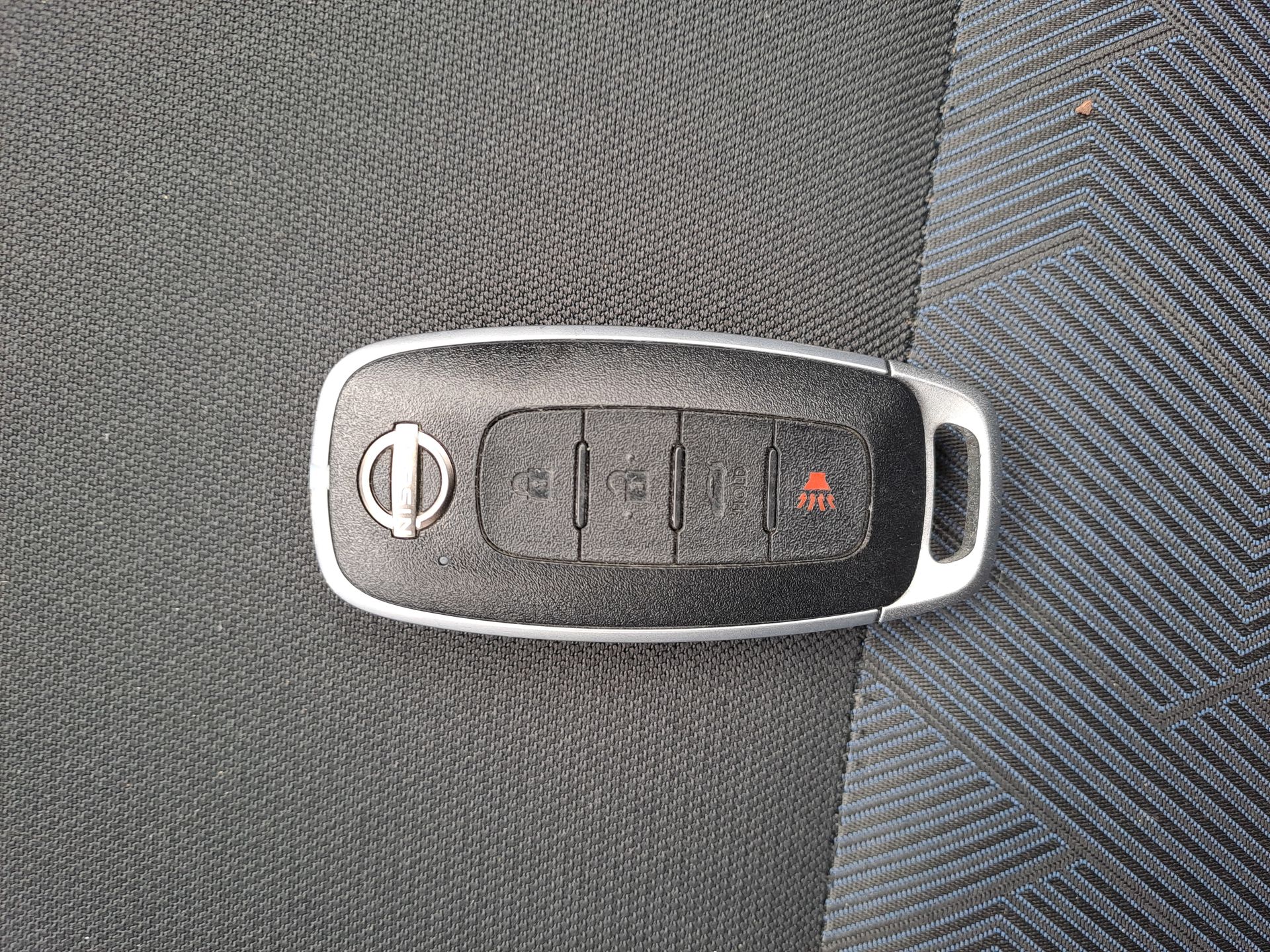 2023 Nissan VERSA ADVANCE CVT 23