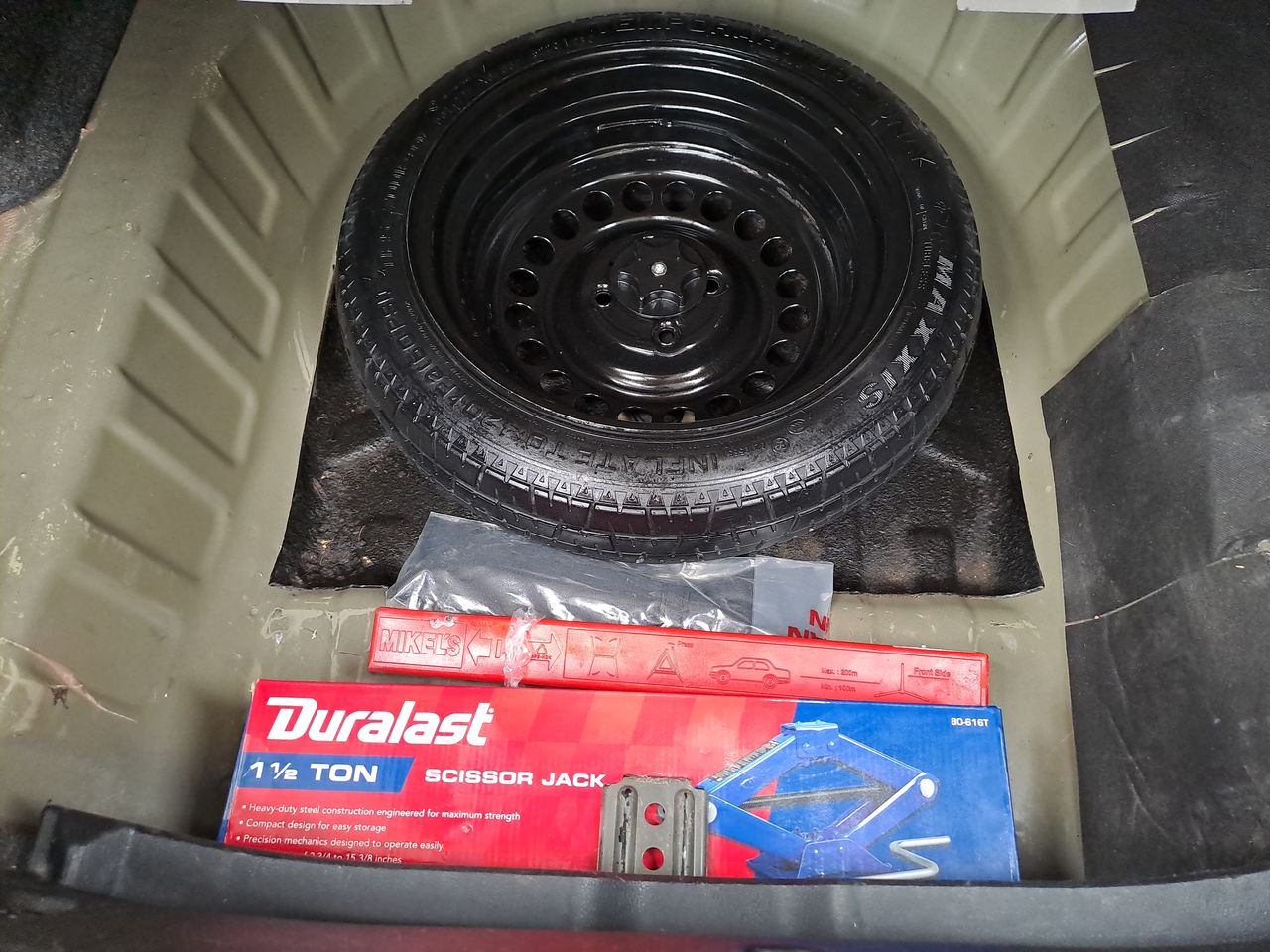 2021 Nissan VERSA ADVANCE CVT 21