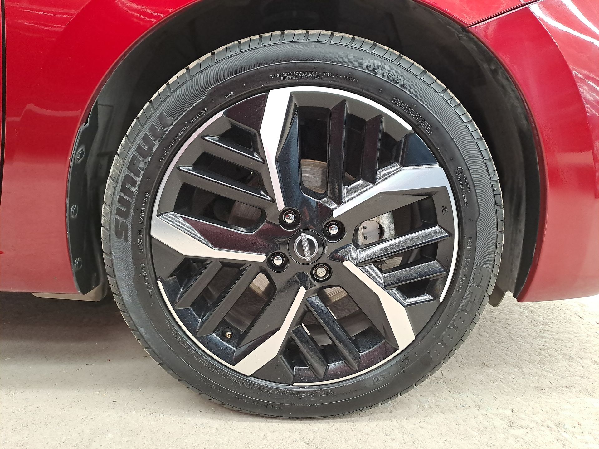 2023 Nissan VERSA SR CVT 23