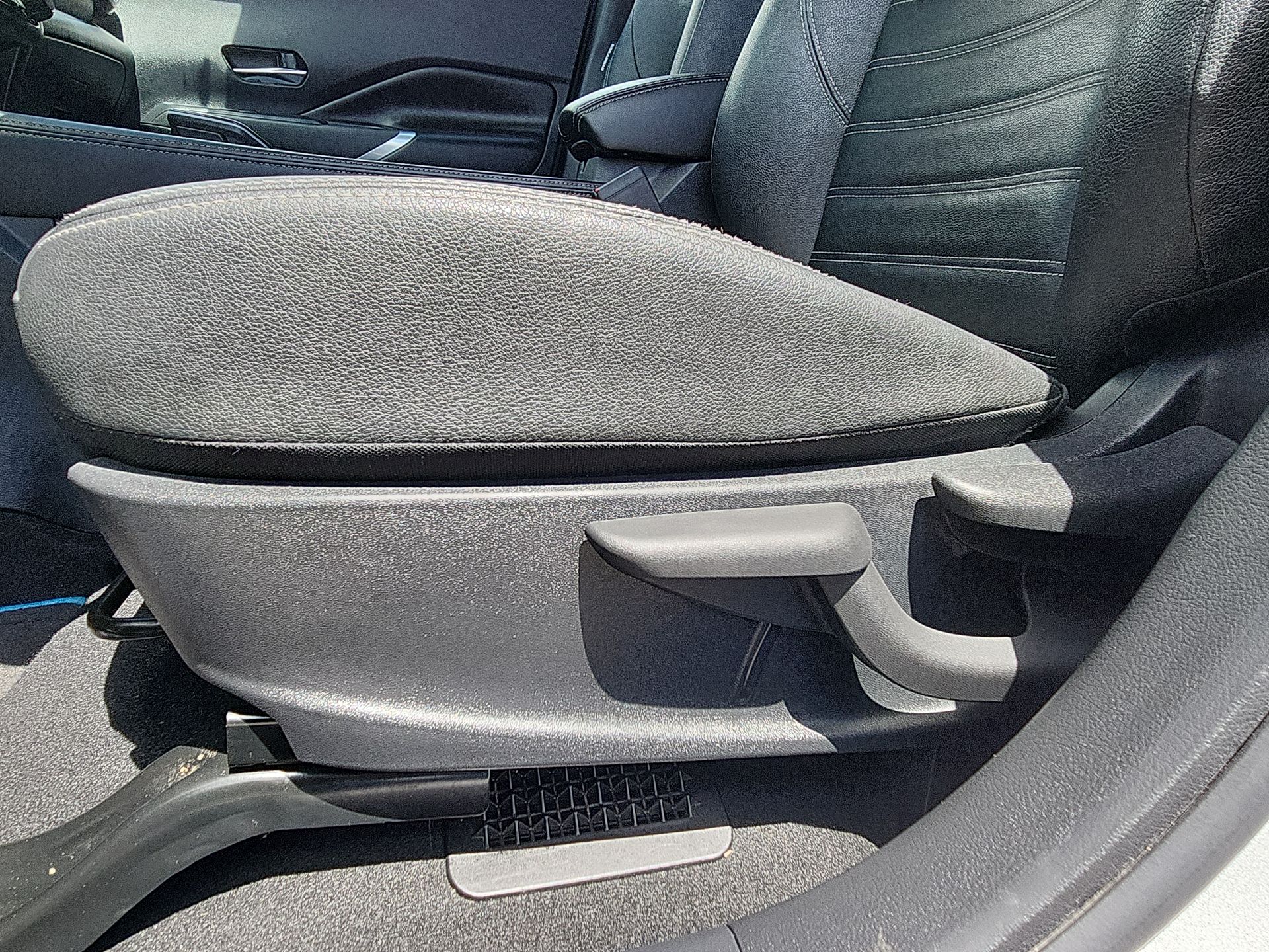 2024 Nissan KICKS PLATINUM E-POWER 24