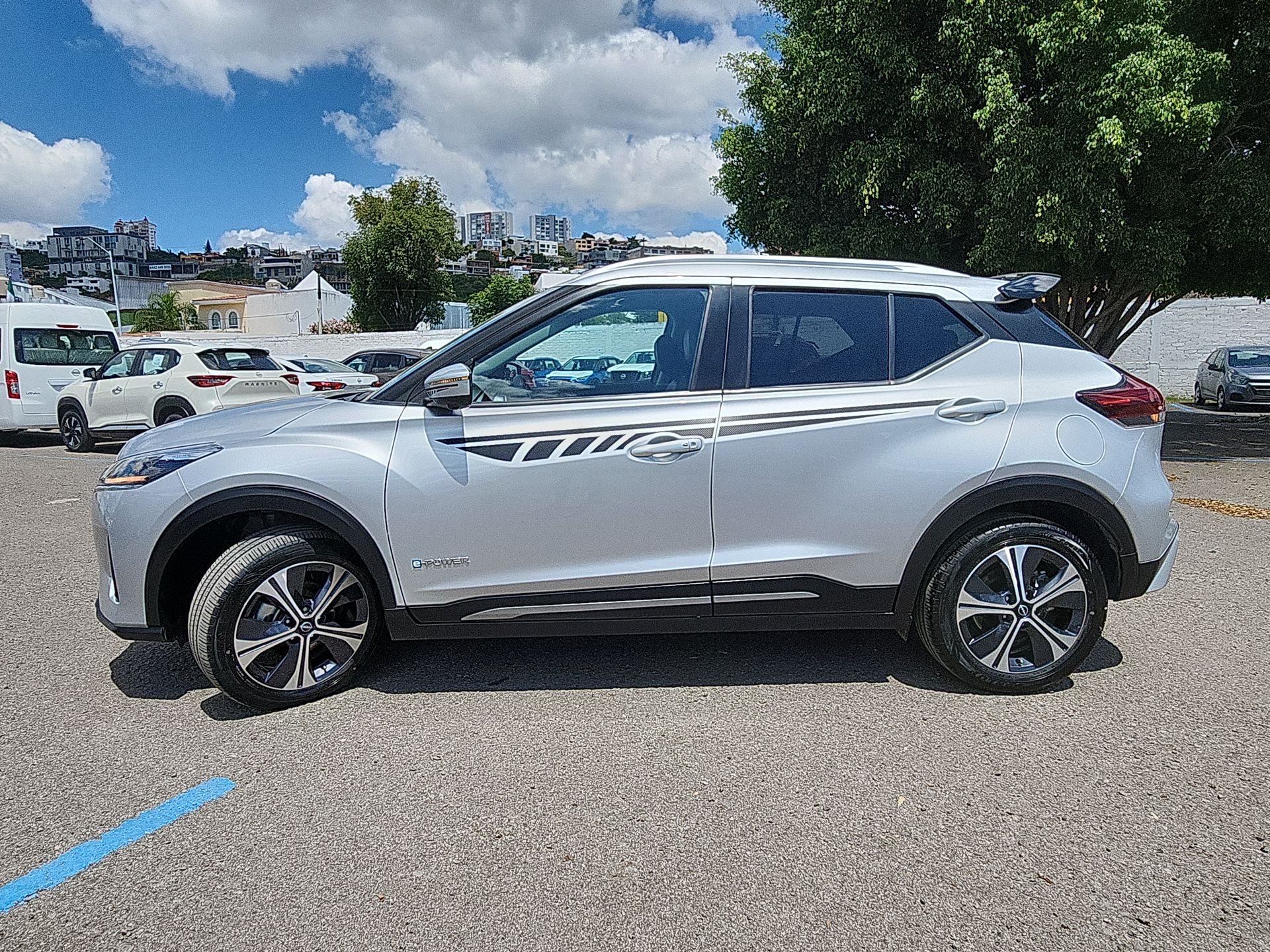 2024 Nissan KICKS PLATINUM E-POWER 24