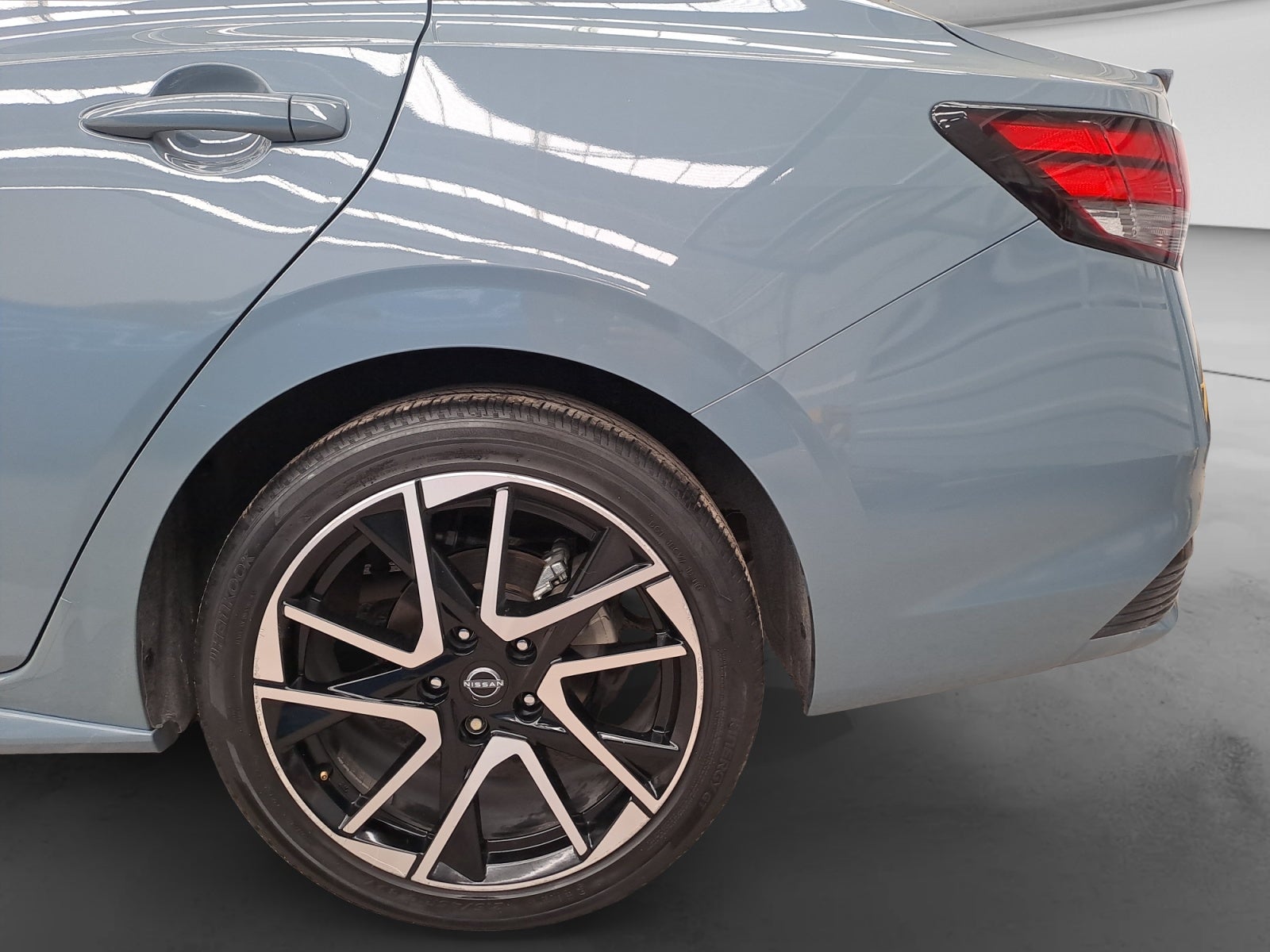 2025 Nissan SENTRA SR PLATINUM BITONO CVT 25