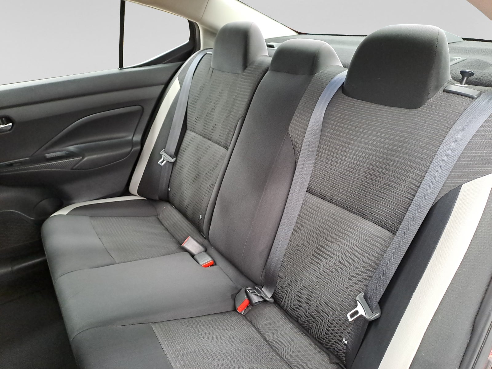 2021 Nissan VERSA ADVANCE CVT 21