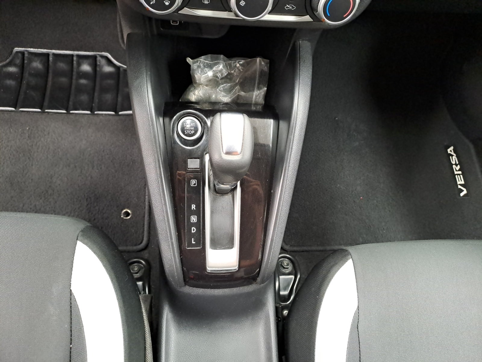 2021 Nissan VERSA ADVANCE CVT 21