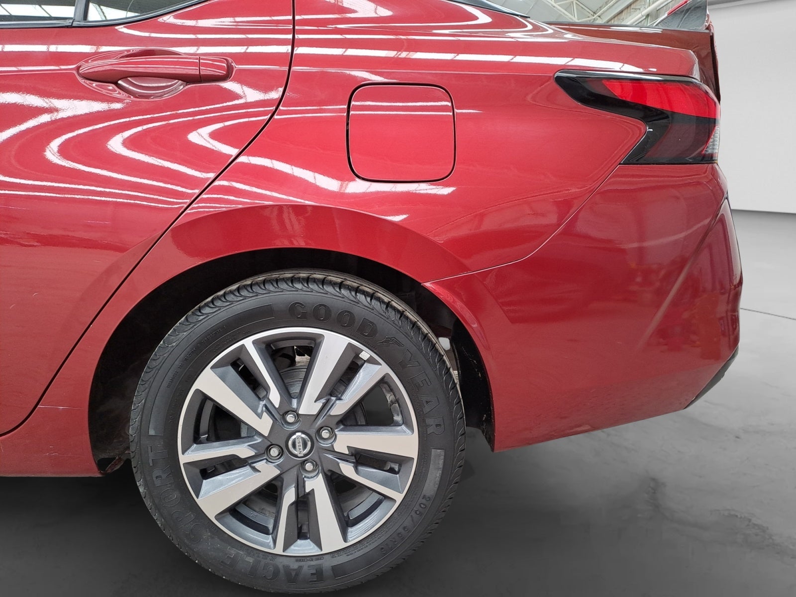 2021 Nissan VERSA ADVANCE CVT 21