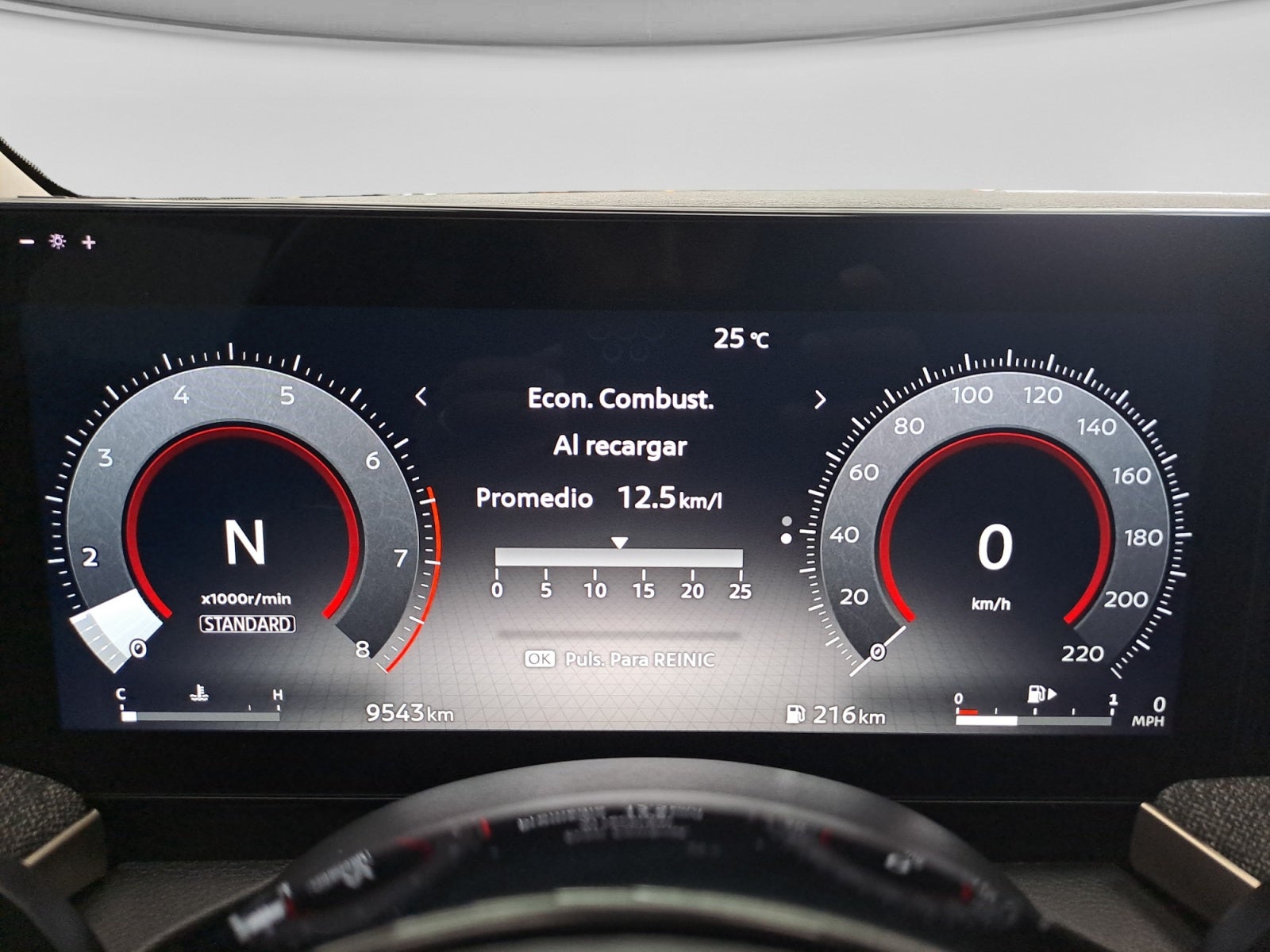 2025 Nissan KICKS ADVANCE CVT 25