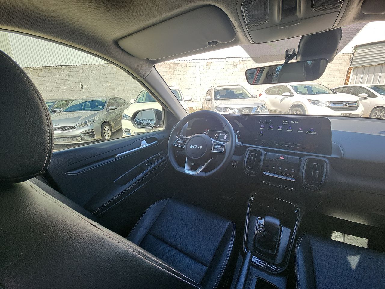 2024 Kia SONET SX IVT