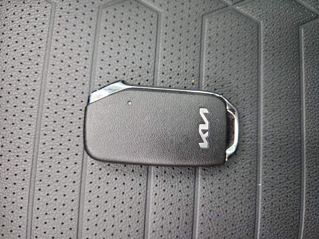 2024 Kia SONET SX IVT