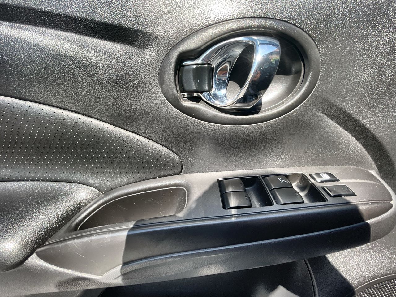 2017 Nissan VERSA EXCLUSIVE NAVI AT AC