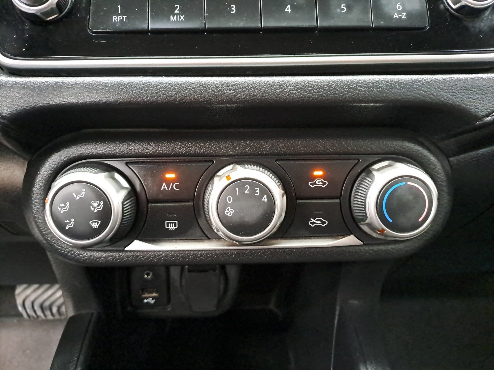 2022 Nissan VERSA SENSE CVT 22