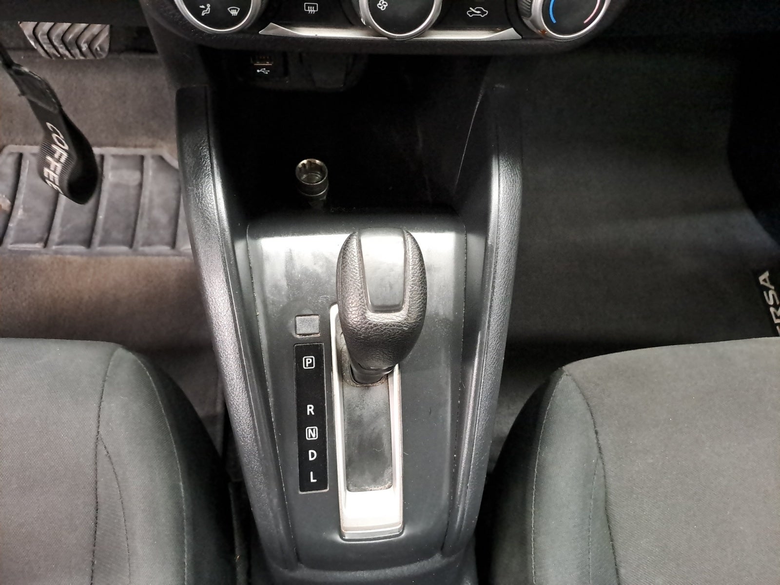 2022 Nissan VERSA SENSE CVT 22