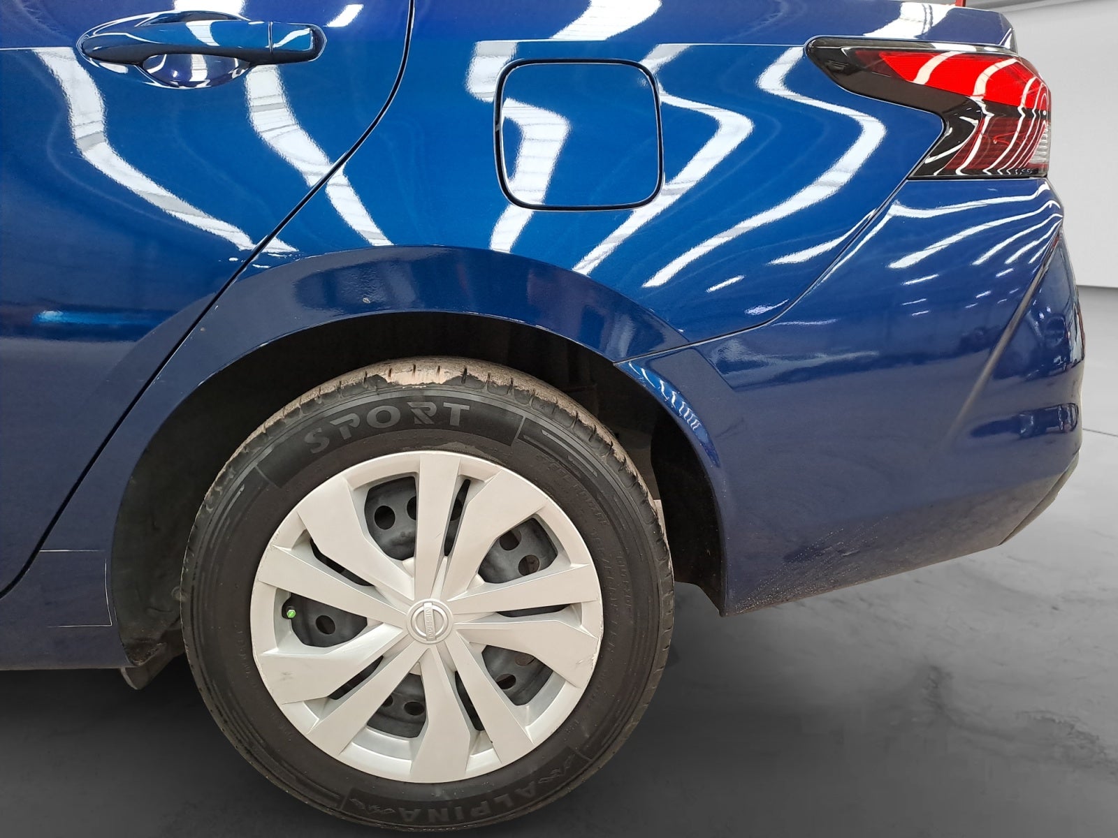 2022 Nissan VERSA SENSE CVT 22