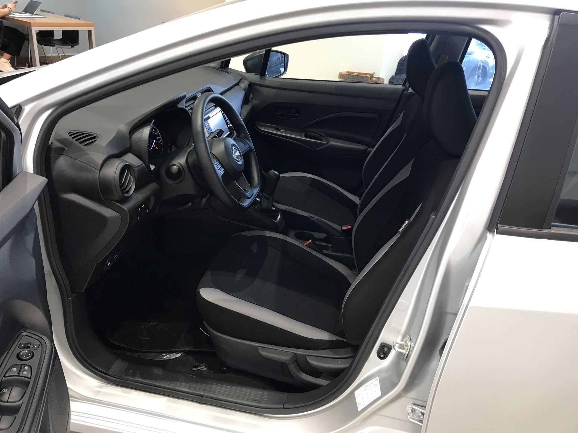 2025 Nissan VERSA SENSE MT 25