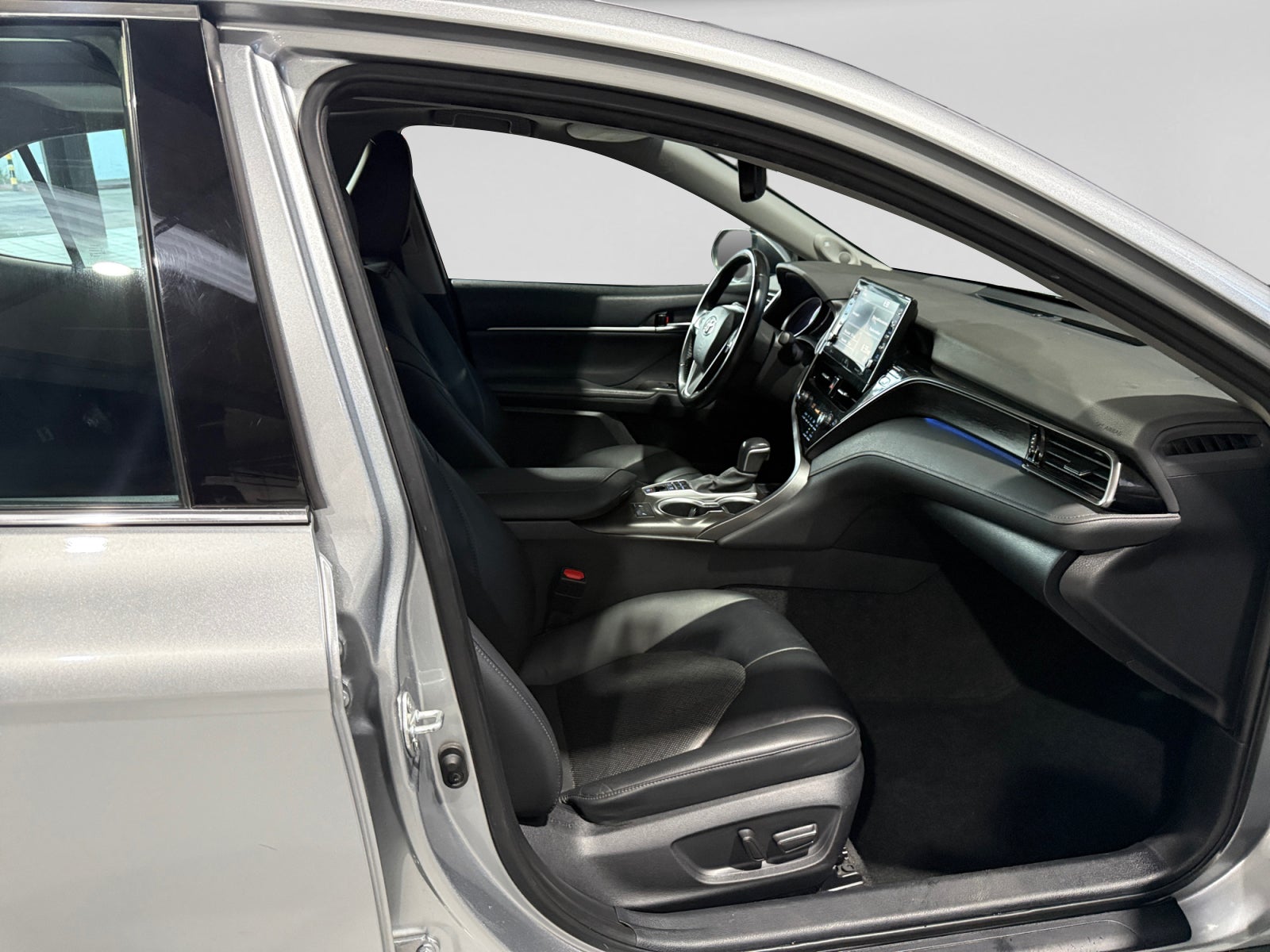 2022 Toyota CAMRY XLE HV
