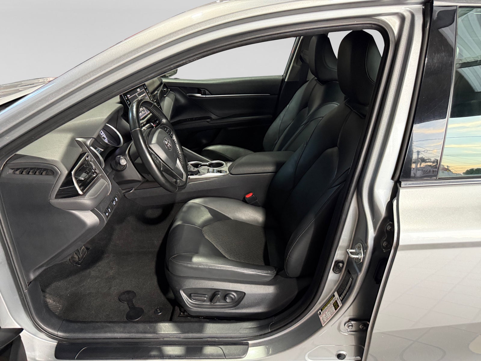 2022 Toyota CAMRY XLE HV