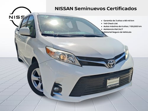 2018 Toyota SIENNA LE