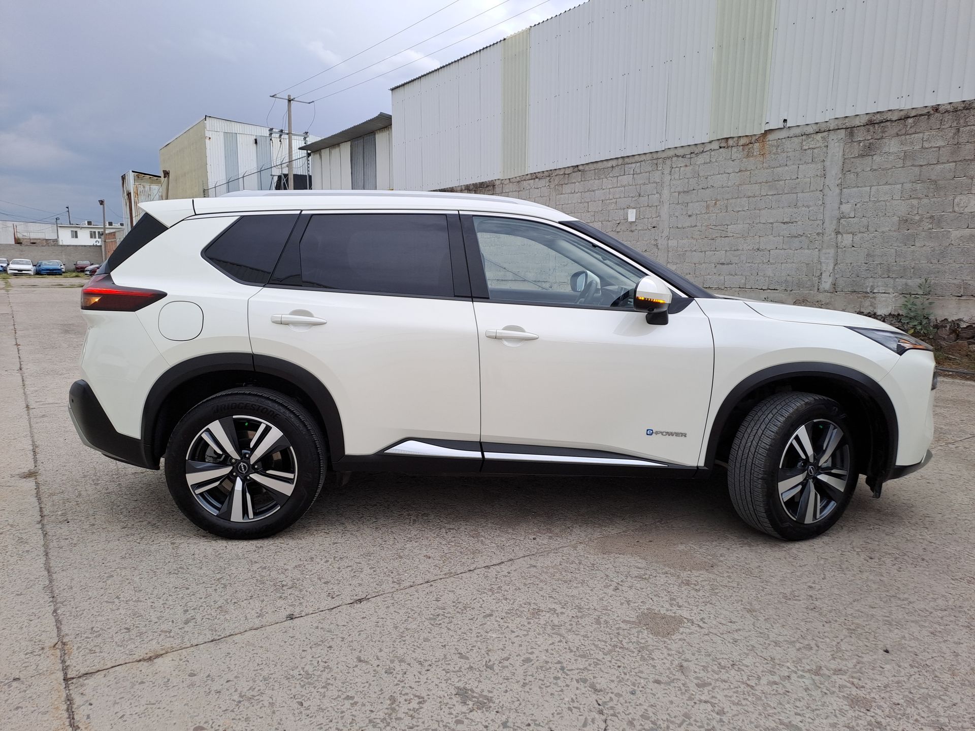 2025 Nissan X-TRAIL PLATINUM E-POWER 2 ROW 25