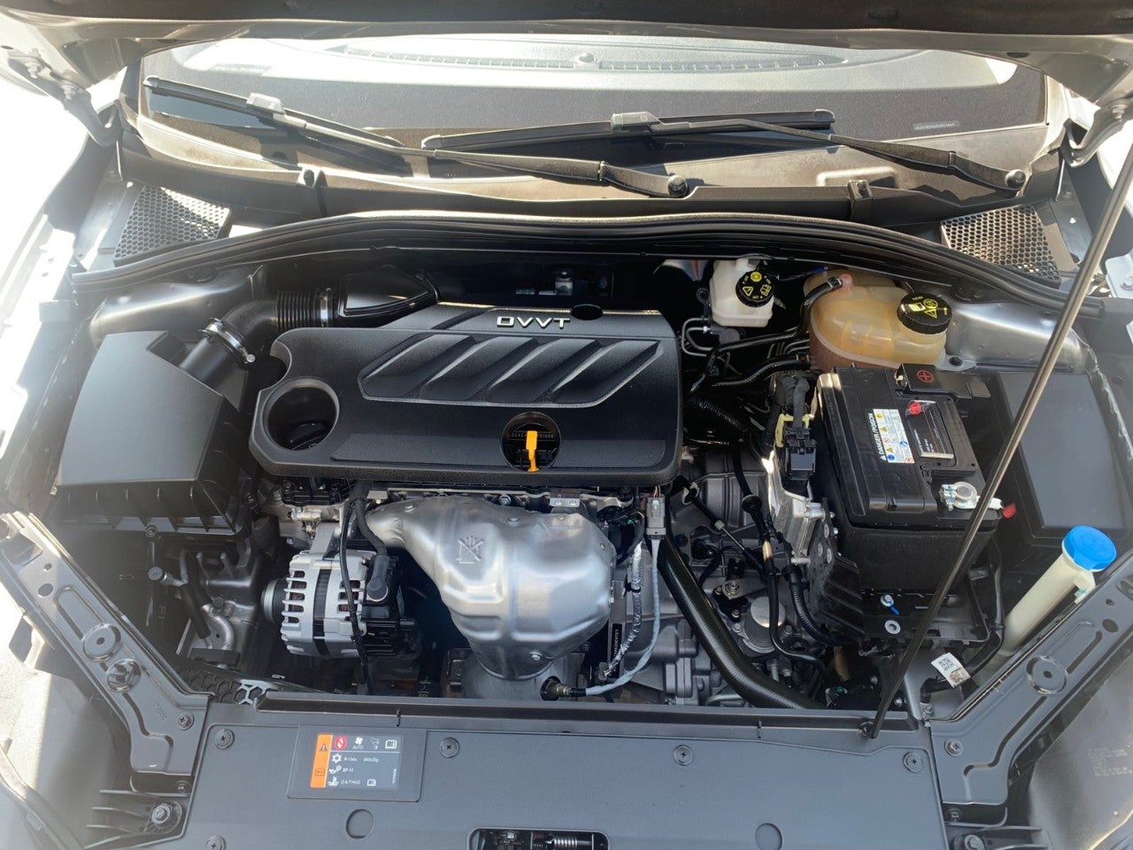 2024 MG MG5 1.5L DEL ELEGANCE MT