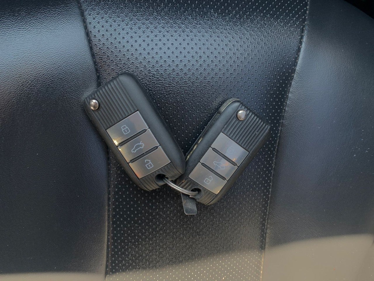 2024 MG MG5 1.5L DEL ELEGANCE MT