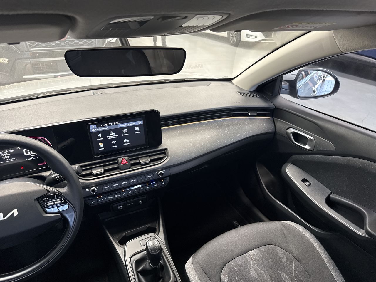 2025 Kia K3 LX MT
