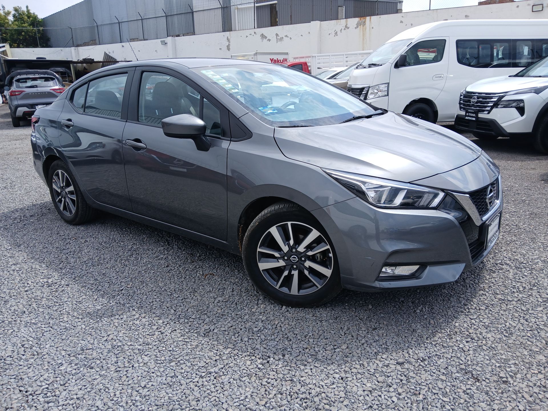 2022 Nissan VERSA ADVANCE CVT 22