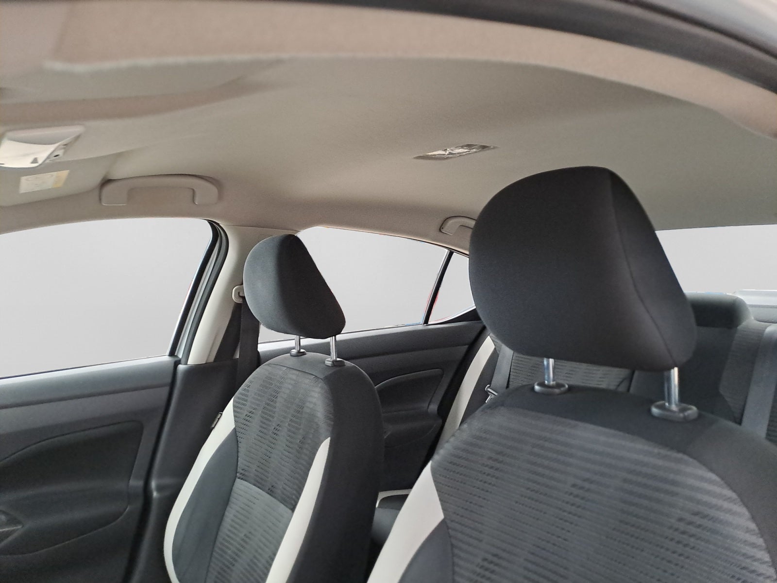 2021 Nissan VERSA ADVANCE MT 21
