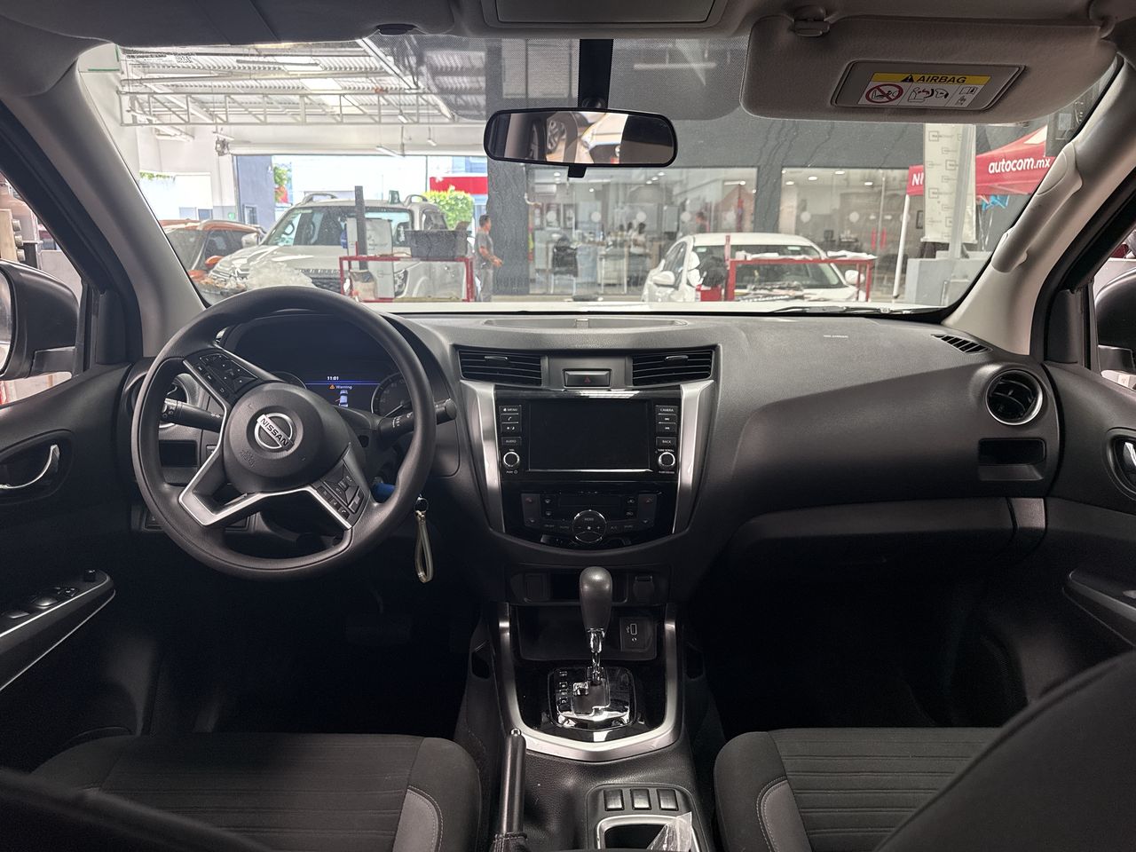 2021 Nissan FRONTIER LE TA 21