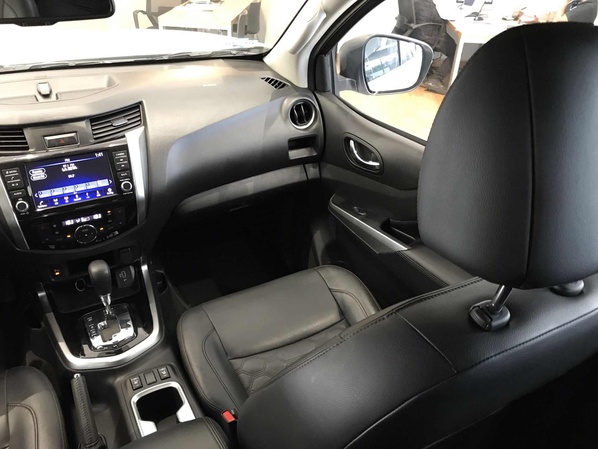 2023 Nissan FRONTIER PLATINUM LE TA 23